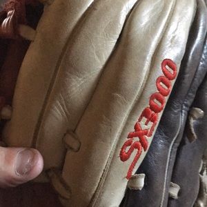 Baseball glove 11 1/2
